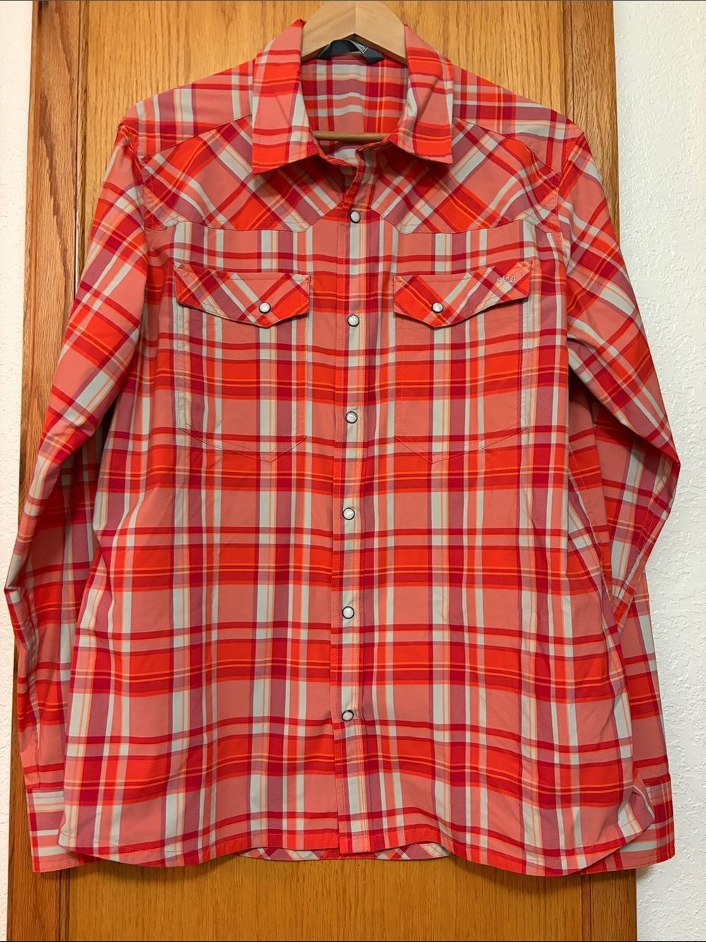 Stio Men’s Eddy Shirt Pearl Snap Large Reddish Orange Long Sleeve Camping Hike
